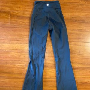 flared lulu lemon leggings